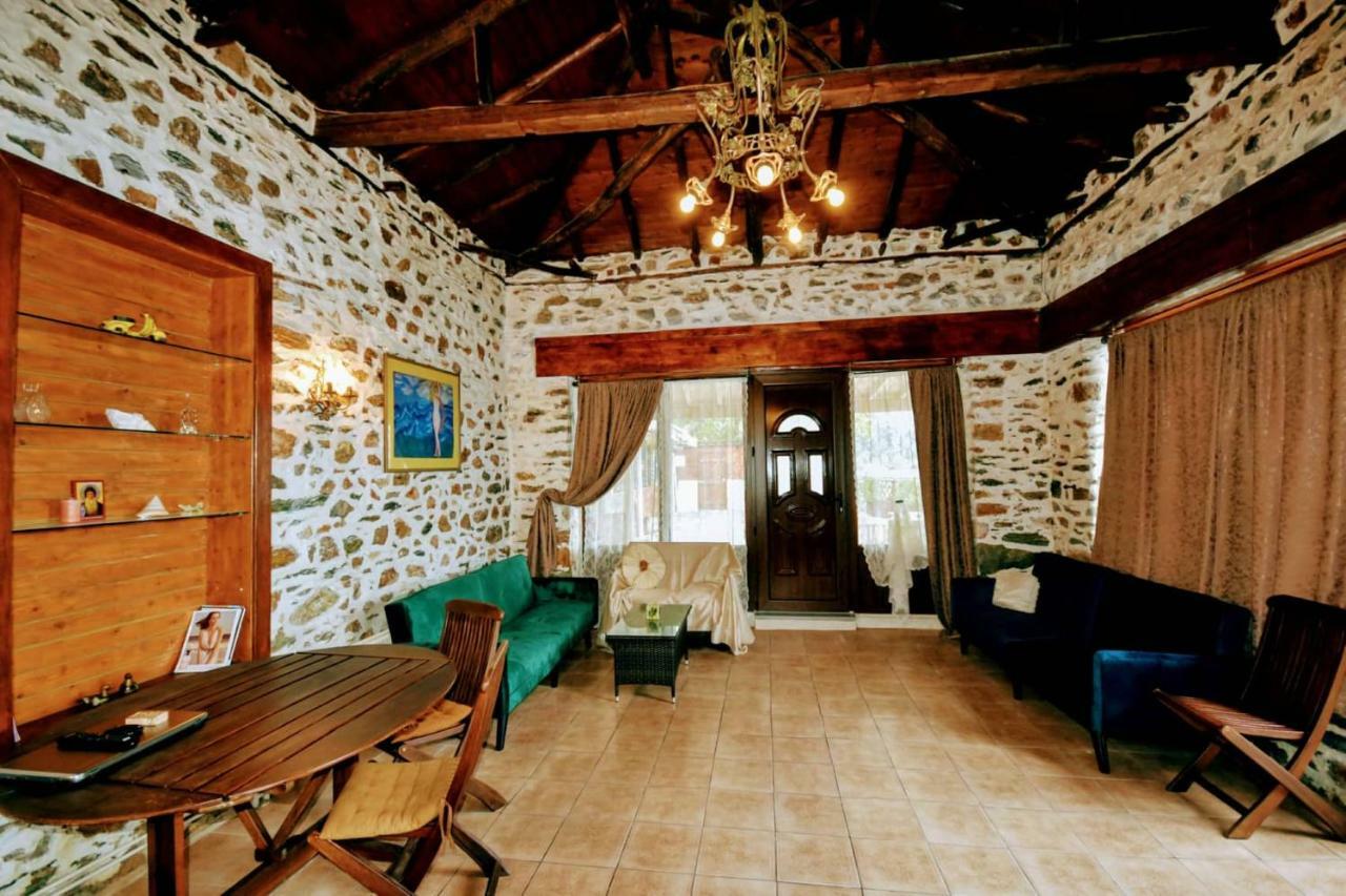 Stone Villa Inside Sea- Kids'Land Platanidia Exteriér fotografie